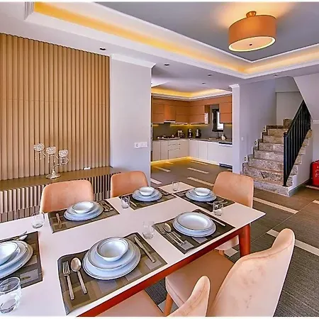 Sleeps 6 Pool Air Con Wifi * Kalkan