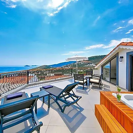Sleeps 6 Pool Air Con Wifi * Kalkan